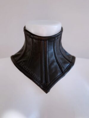 Gorset na szyję z czarnej naturalnej skóry sznurowany